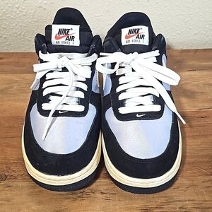 Nike Air Force 1.